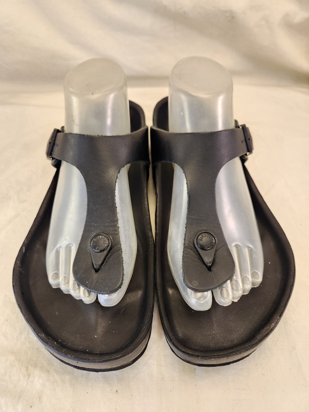 BIRKENSTOCK GENUINE LEATHER GIZEH EUR 42- MEN SIZE 9- WOMEN 11 SANDALS THONGS